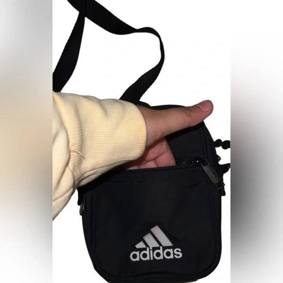 Adidas crossbody bag - Picture 3 of 4